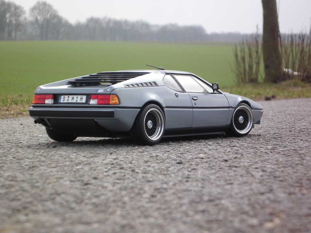 Bmw M1 1978 1/18 Norev 1978 grijs jantes BBS echappement chrome modelauto