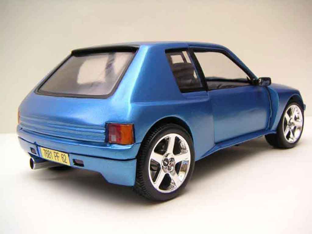 Peugeot 205 Turbo 16 blauw T16 1/18 Solido
