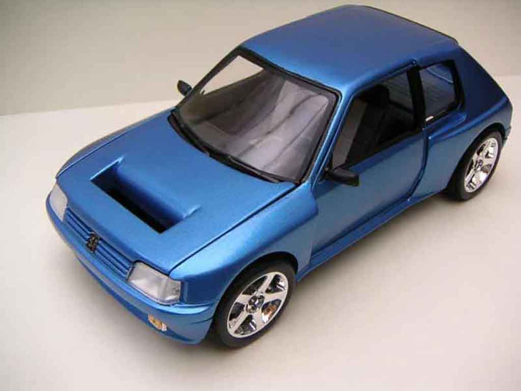 Peugeot 205 Turbo 16 blauw T16 1/18 Solido
