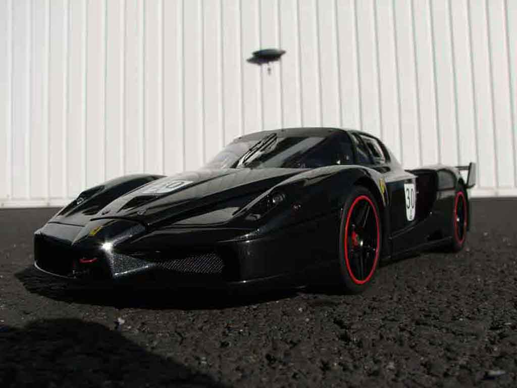 Ferrari Enzo FXX 1/18 Hot Wheels Elite FXX # 30 michael schumacher modelauto