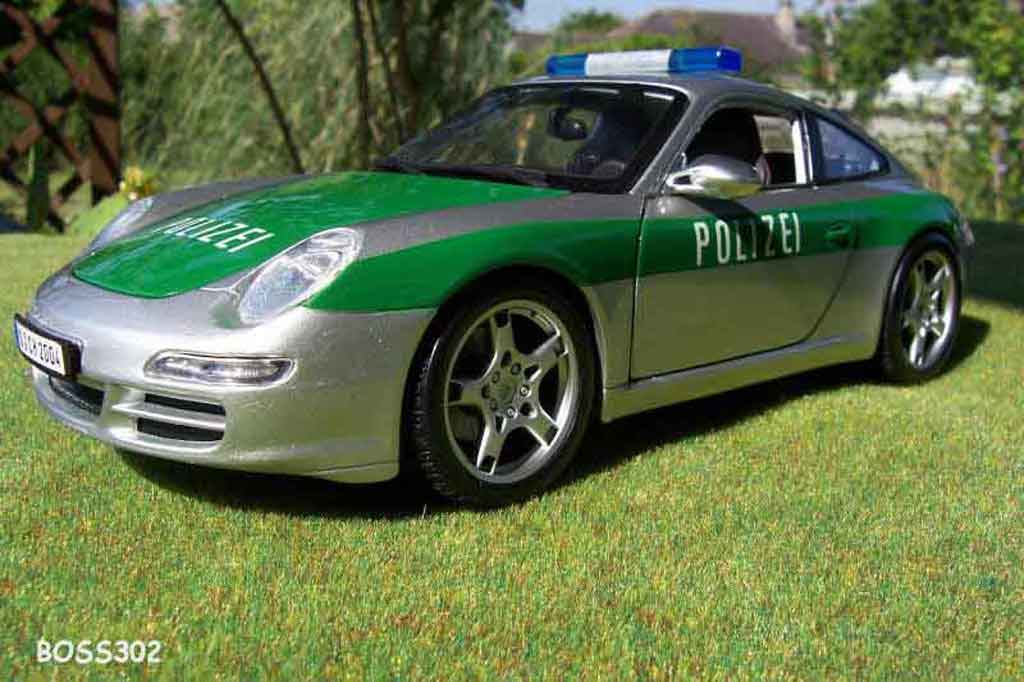 Porsche 997 Carrera 1/18 Maisto Carrera polizei / politie modelauto
