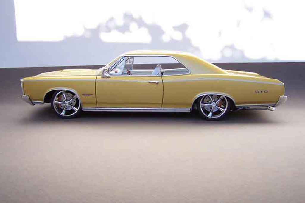 Pontiac GTO Base westcoast 1/18 Welly