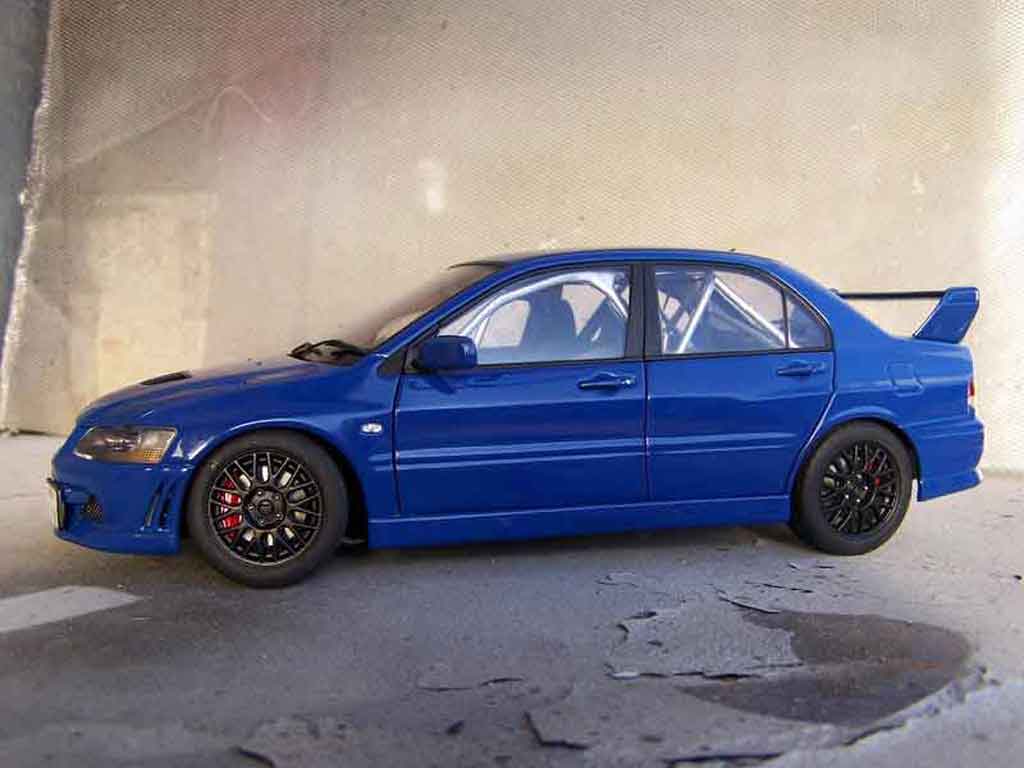 Mitsubishi Lancer Evolution VII 1/18 Autoart Evolution VII jdm blauw modelauto