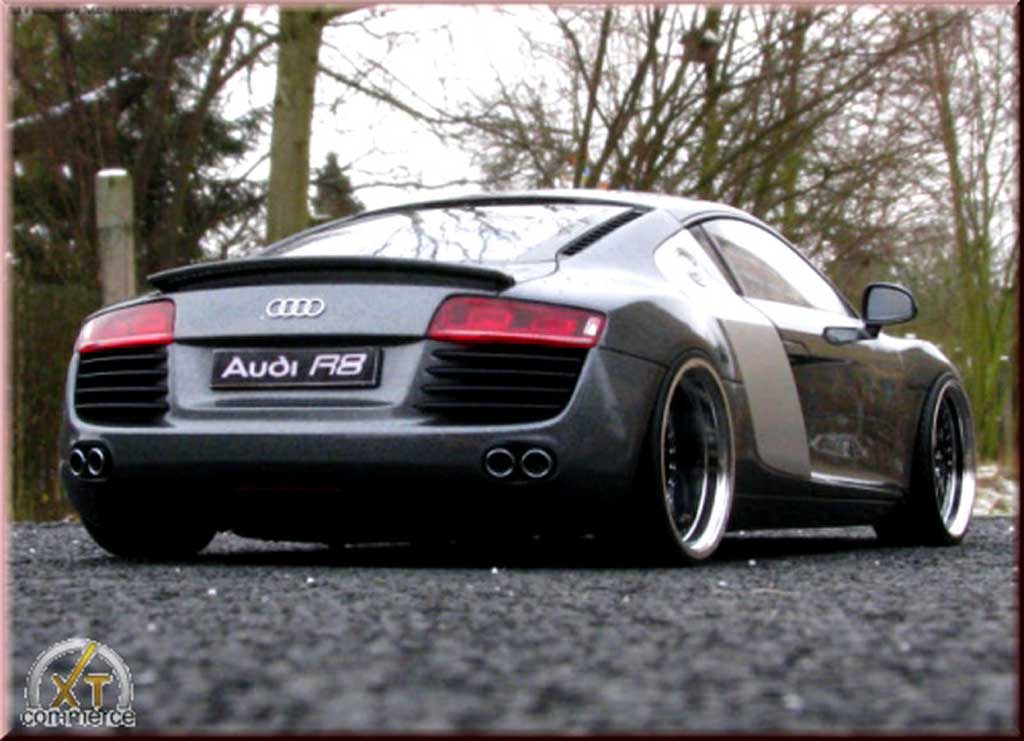 Audi R8 4.2 fsi . v8 grijs antracite jantes 21 pouces prepa moteur 1/18 Maisto
