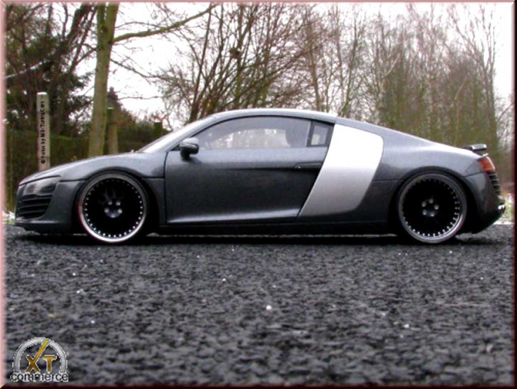 Audi R8 4.2 fsi . v8 grijs antracite jantes 21 pouces prepa moteur 1/18 Maisto