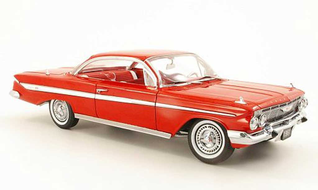 Chevrolet Impala 1961 1/18 Sun Star 1961 Sport Coupe rood modelauto