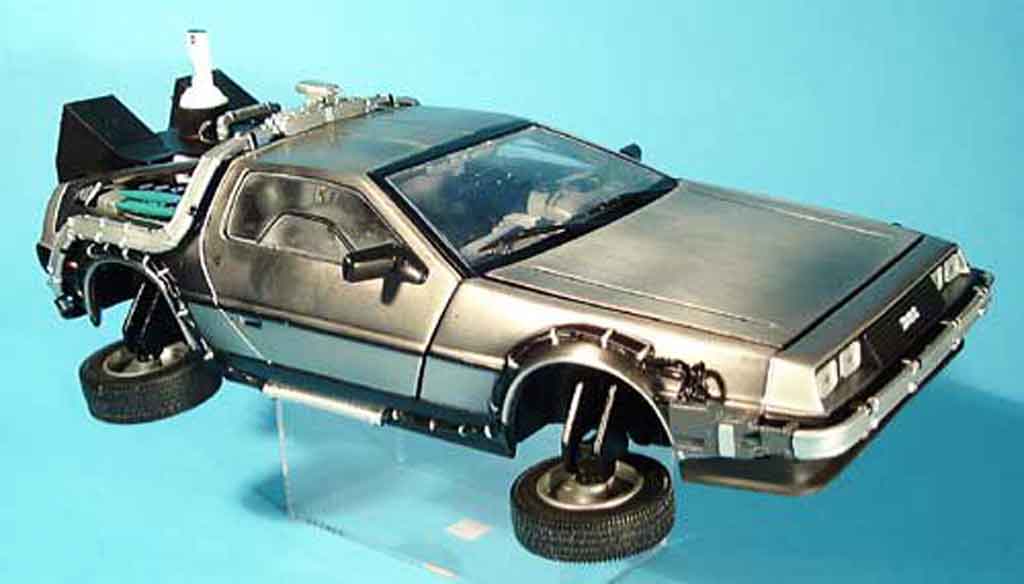 De Lorean futur II 1/18 Sun Star dmc-12 time machine retour vers le futur modelauto