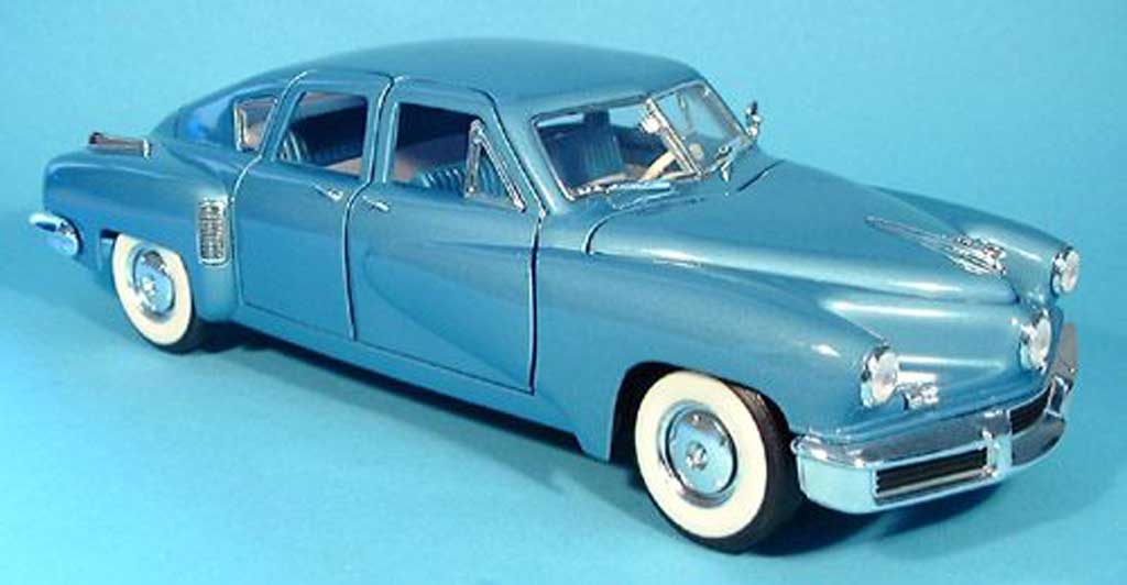 Tucker Torpedo 1/18 Yat Ming blauw 1948 modelauto