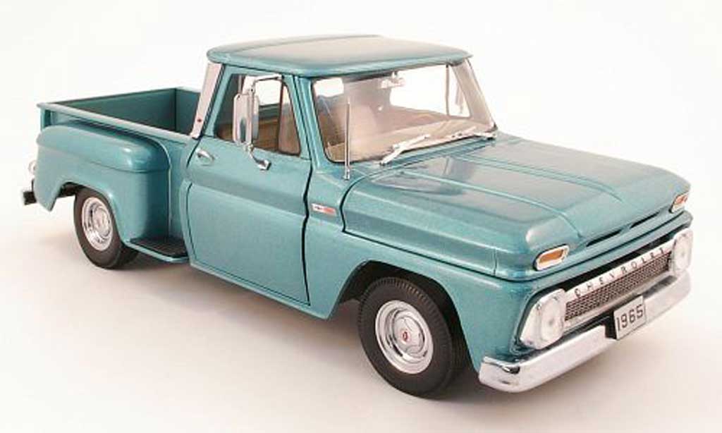 Chevrolet C-10 1/18 Sun Star pick up stepside turkis 1965 modelauto