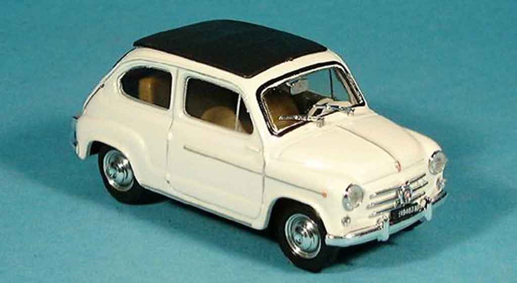 Fiat 600 1/43 Brumm D geschlossen creme 1960 modelauto