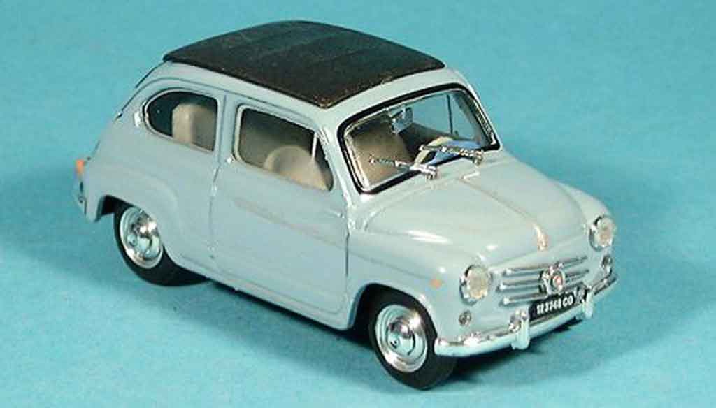 Fiat 600 1/43 Brumm D geschlossen blauw 1960 modelauto