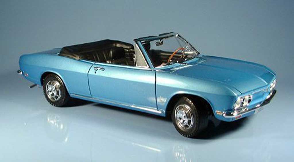 Chevrolet Corvair 1/18 Yat Ming monza blauw 1969 modelauto