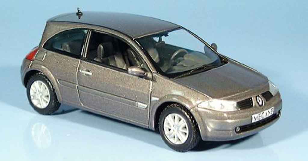 Renault Megane 1/43 Norev grijs 2003 modelauto