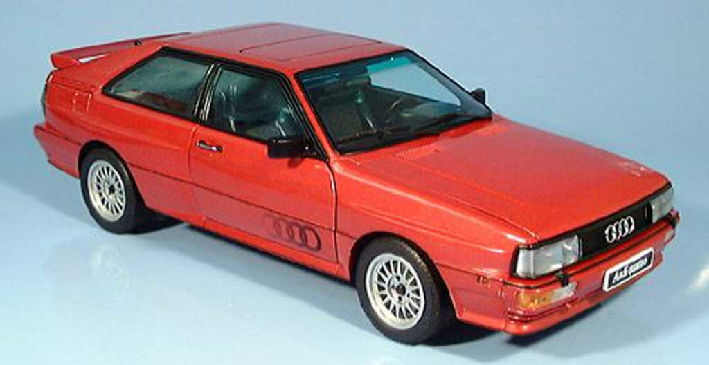 Audi Quattro 1/18 Autoart rood 1988 modelauto