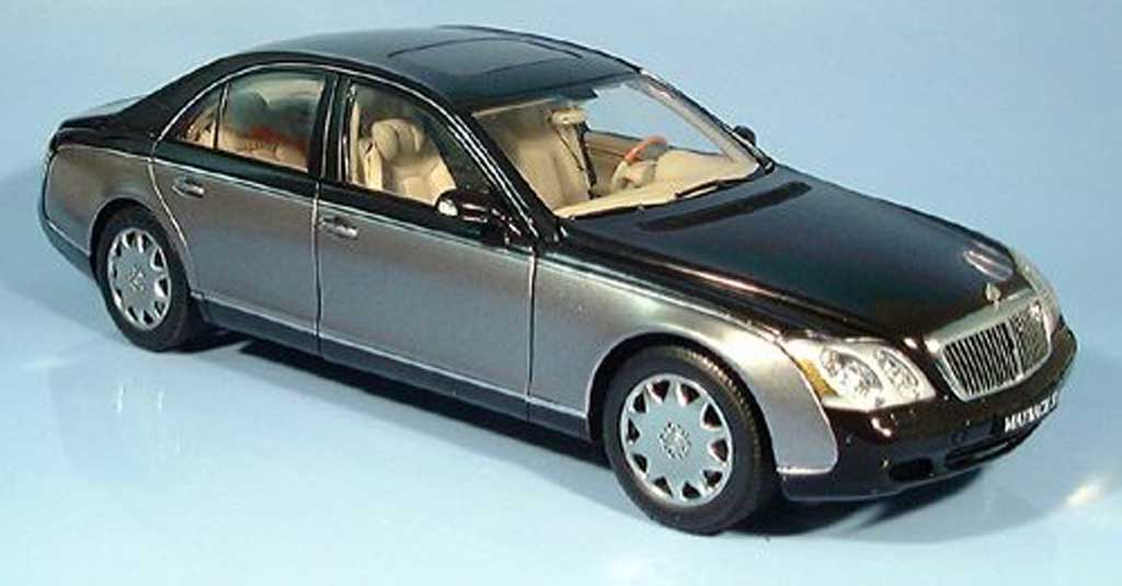 Maybach 57 1/18 Autoart swb zwart / grijs millennium edition 2002 modelauto