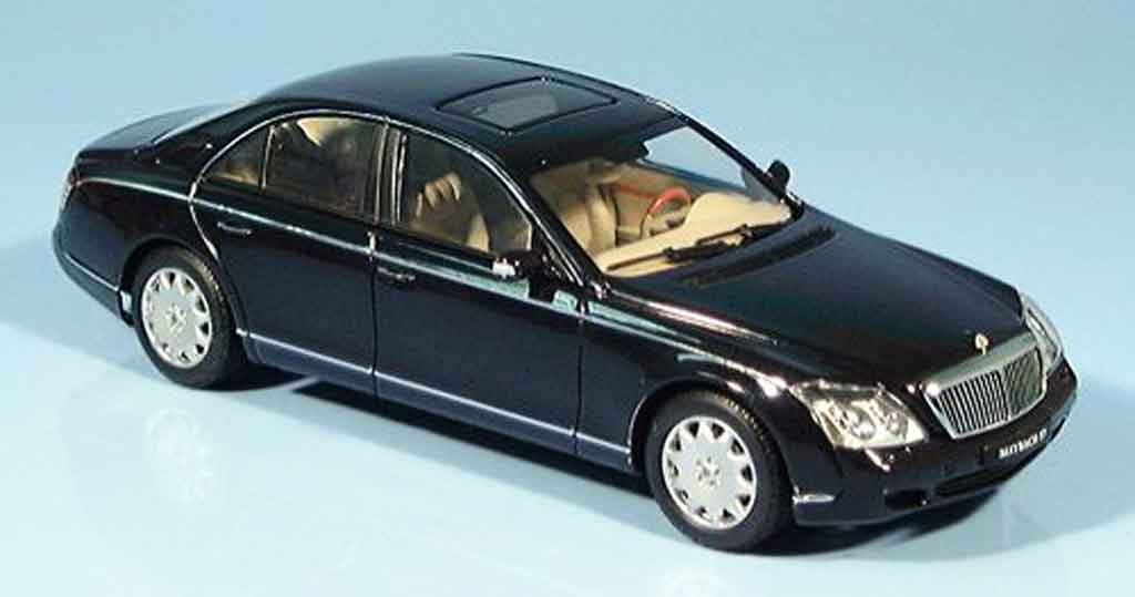 Maybach 57 1/43 Autoart SWB zwart 2002 modelauto