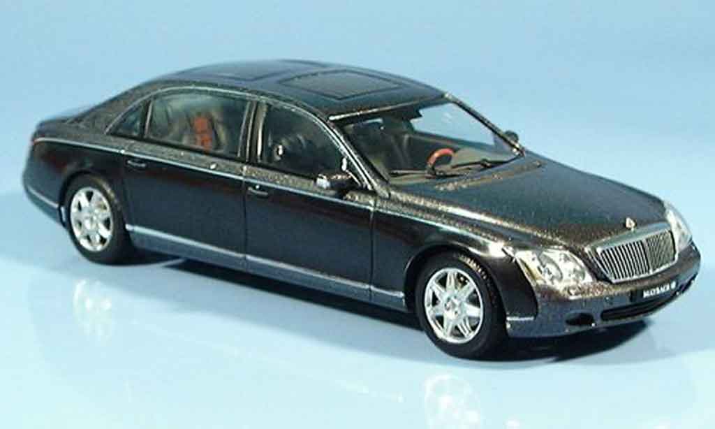 Maybach 62 1/43 Autoart LWB grijs zwart modelauto