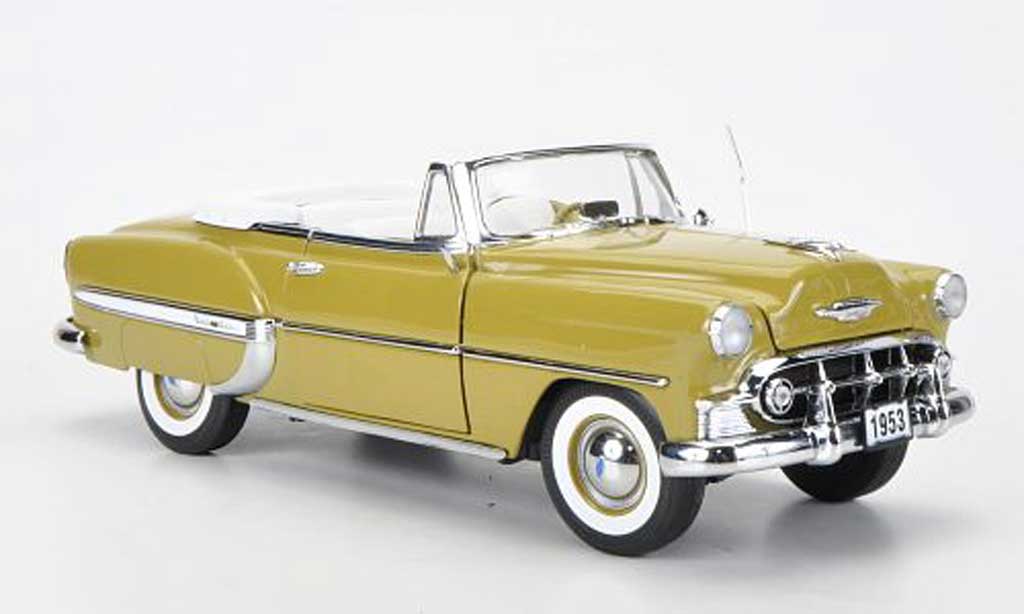 Chevrolet Bel Air 1953 1/18 Sun Star 1953 Cabriolet oliv modelauto