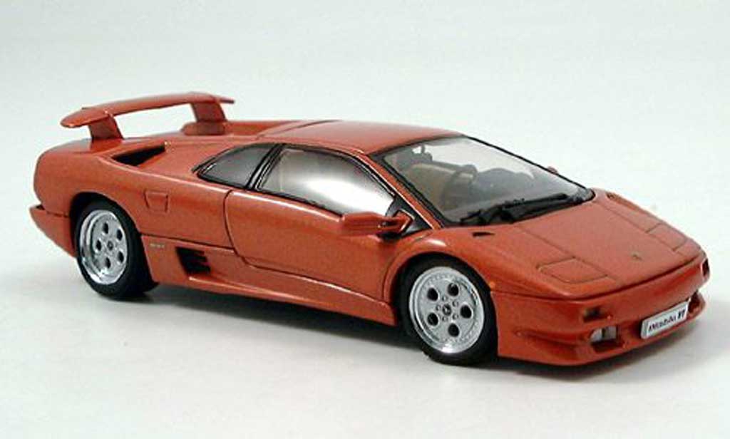 Lamborghini Diablo VT 1/43 Autoart VT Coupe met. rood modelauto