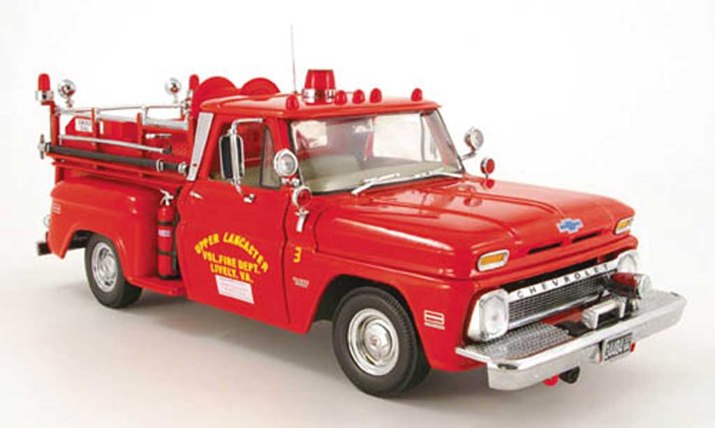 Chevrolet C-20 1/18 Sun Star pick up camion pompier lancaster (us) 1965 modelauto