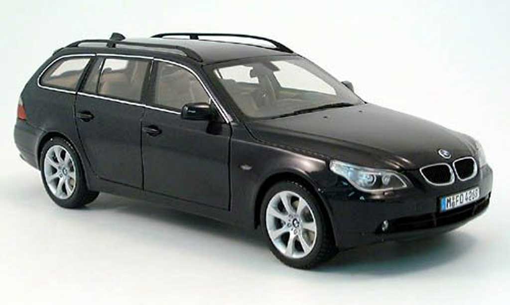 Bmw 525 E61 1/18 Kyosho E61 d touring blauw 2004 modelauto