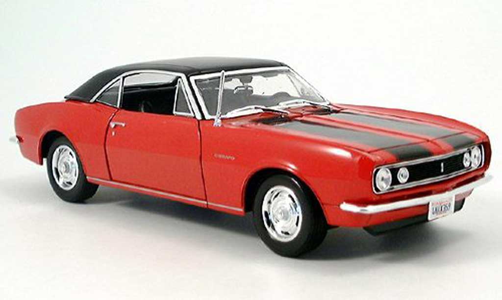 Chevrolet Camaro Z28 1/18 Maisto Z28 rood 1967 modelauto