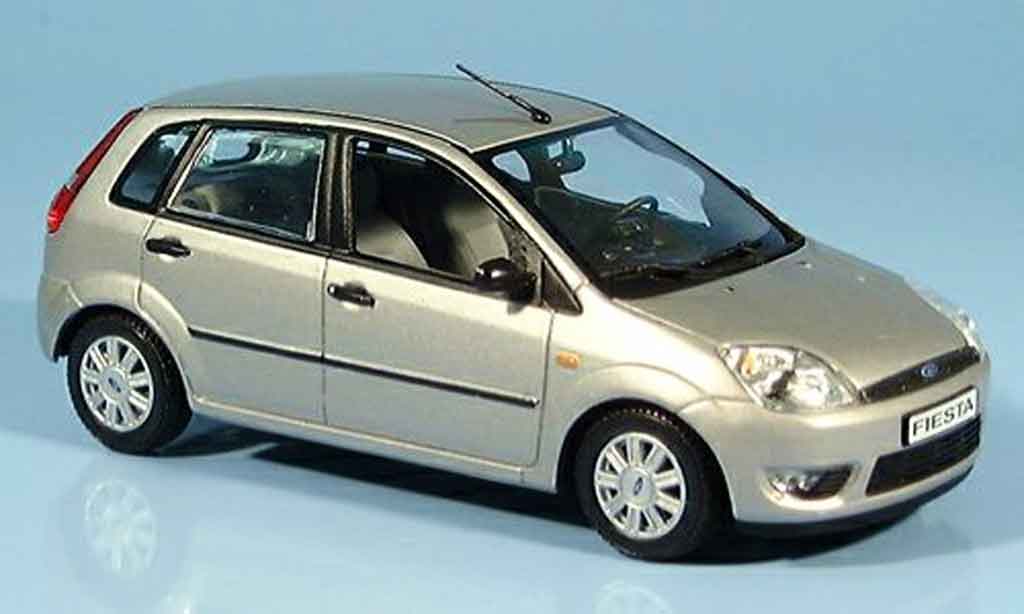 Ford Fiesta 1/43 Minichamps beige 2002 modelauto