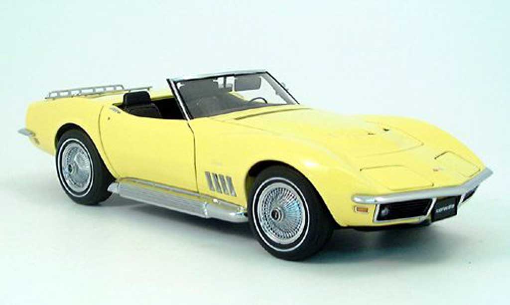 Chevrolet Corvette C3 1/18 Autoart C3 geel 1969 modelauto