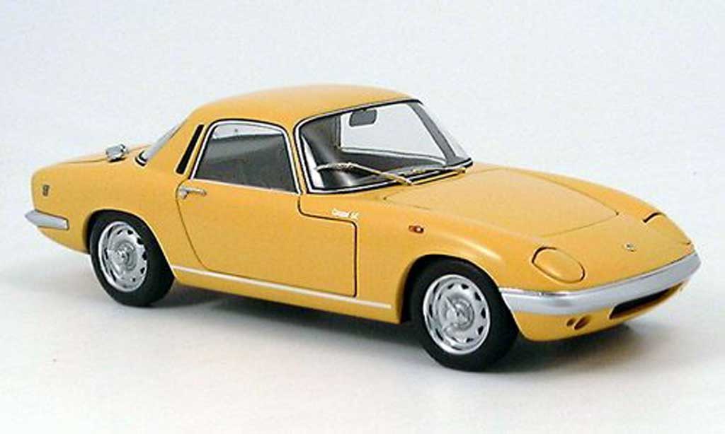Lotus Elan 1/18 Autoart coupe s/e s3 geel modelauto