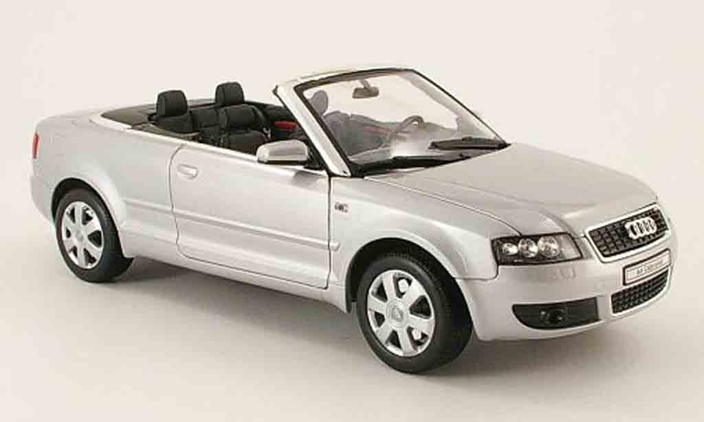 Audi A4 cabriolet 1/18 Welly cabriolet grijs 2002 modelauto