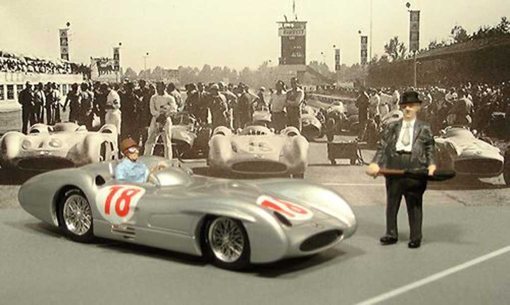 Mercedes W 196 1/43 Brumm GP Italien avec Fangio und Neubauer 1955 modelauto