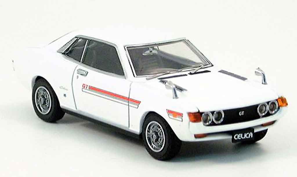 Toyota Celica 1/43 Ebbro 1600 gt wit modelauto