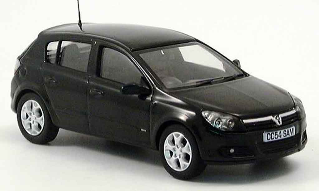 Opel Astra 1/43 Vanguards grun modelauto