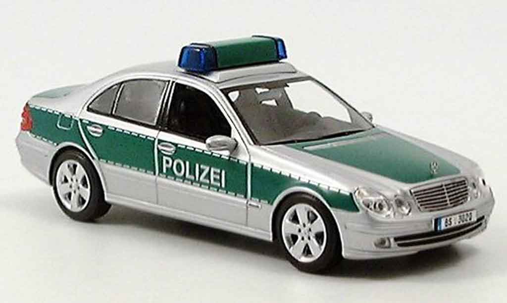 Mercedes Classe E 1/43 Minichamps politie 2004 modelauto