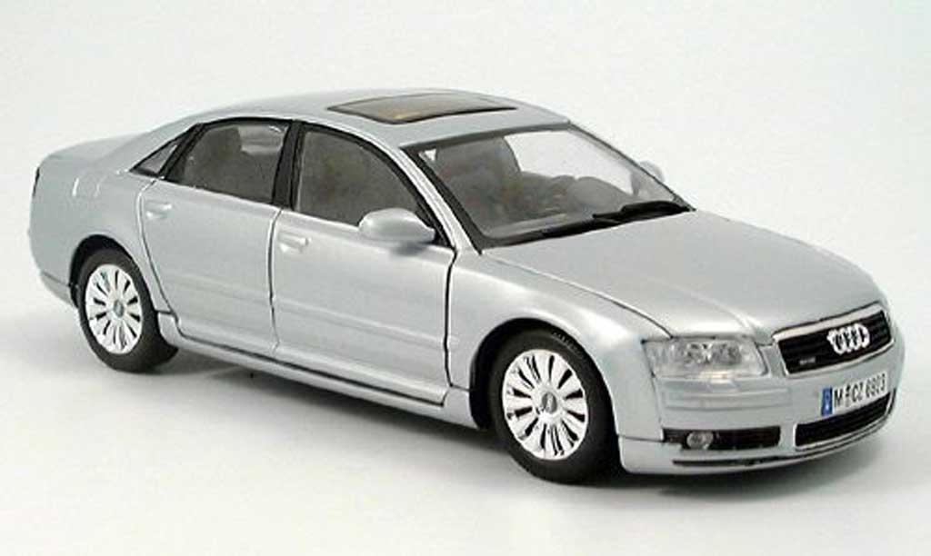 Audi A8 1/18 Motormax grijs modelauto