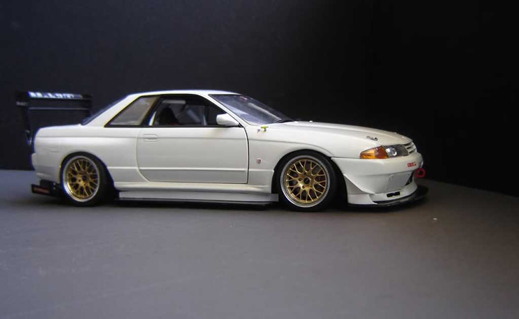 Nissan Skyline R32 Time attack wit 1/18 Kyosho