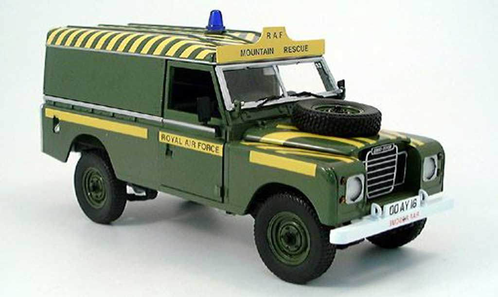 Land Rover 109 1/18 Eagle iii raf modelauto