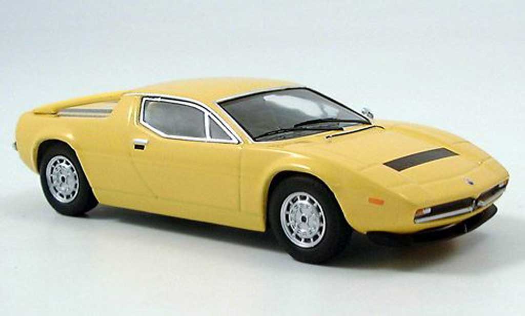 Maserati Merak 1/43 IXO SS geel modelauto