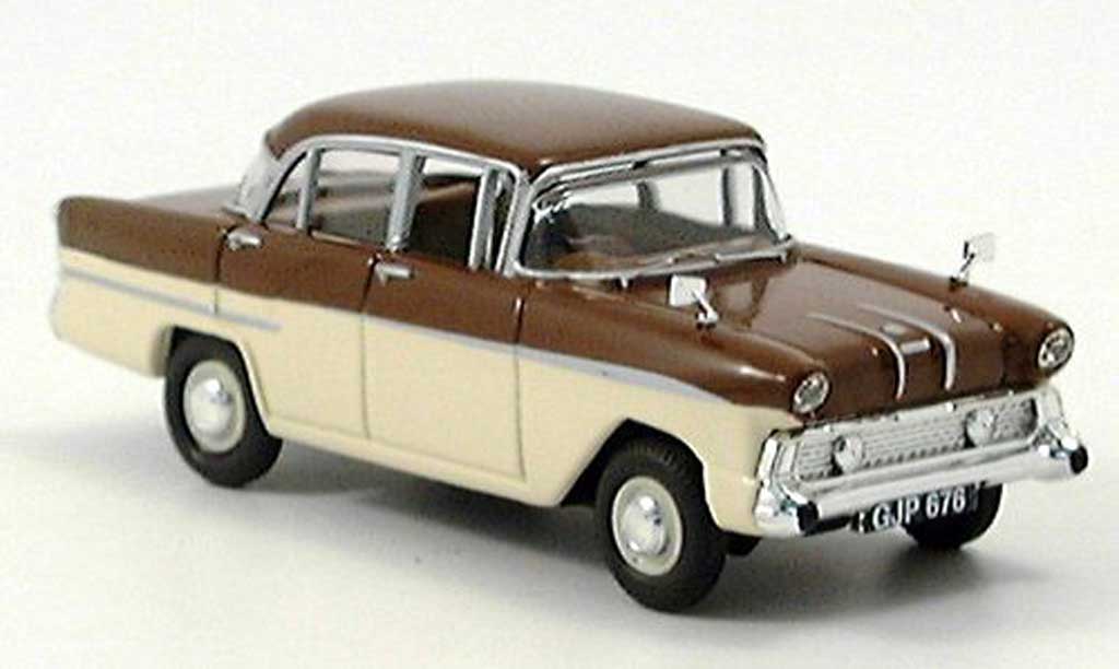Vauxhall Victor 1/43 Vanguards bruin/creme modelauto