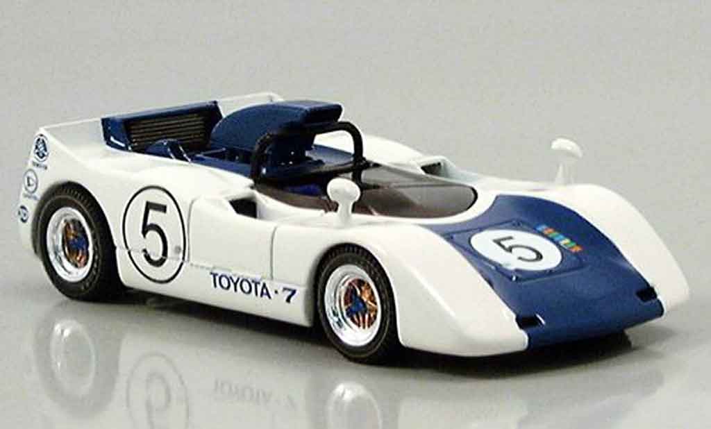 Toyota 7 GP 1/43 Ebbro japan no. 5 wit blauw 1969 modelauto