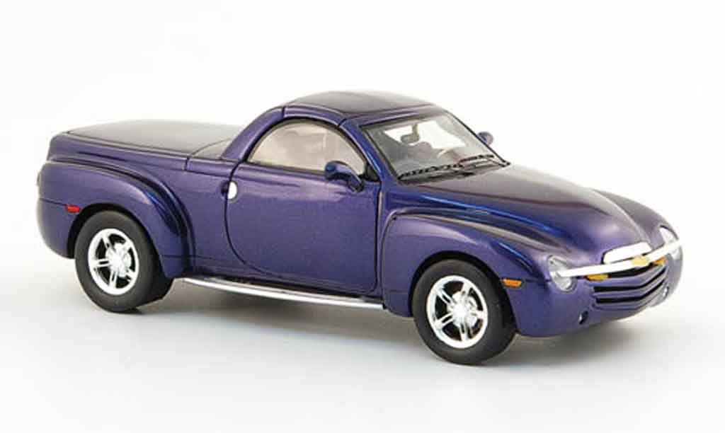 Chevrolet SSR 1/43 Spark blauw 2005 modelauto