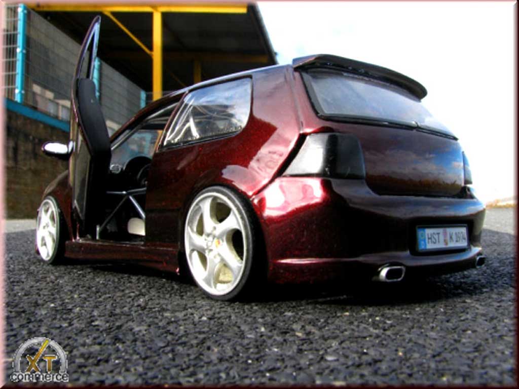 Volkswagen Golf GTI paars jantes porsche 17 pouces kit carrosserie 1/18 Revell