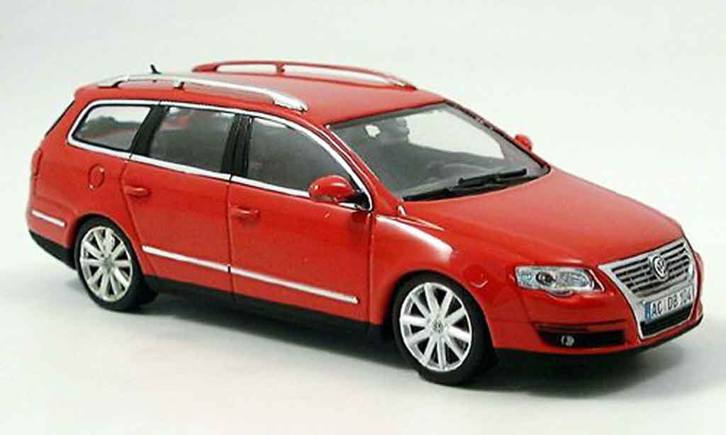 Volkswagen Passat 1/43 Minichamps variant rood 2005 modelauto