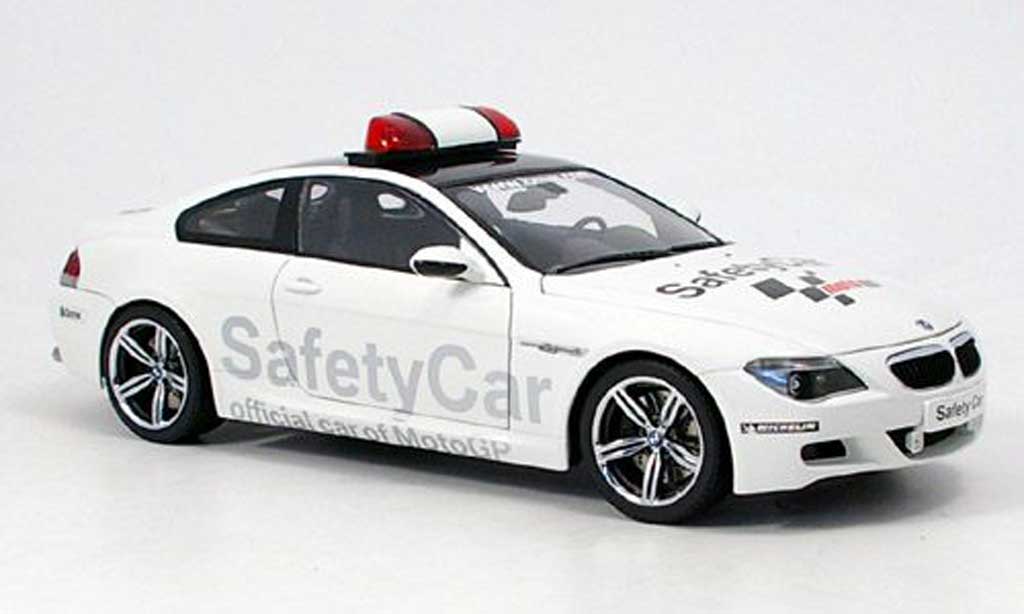 Bmw M6 E63 1/18 Kyosho E63 moto gp safety car 2005 modelauto