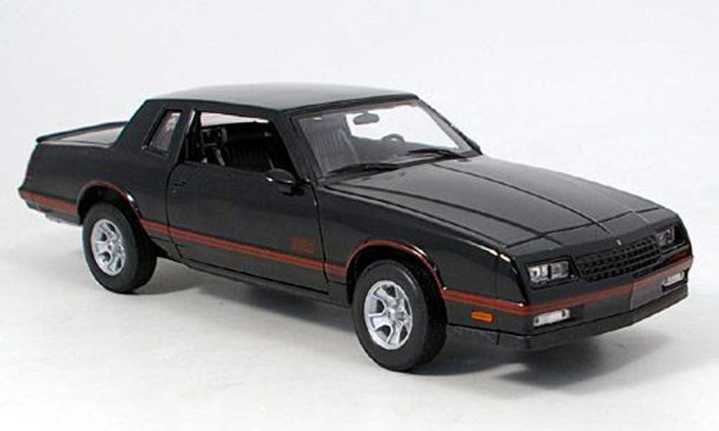 Chevrolet Monte Carlo 1/18 Welly ss zwart 1987 modelauto