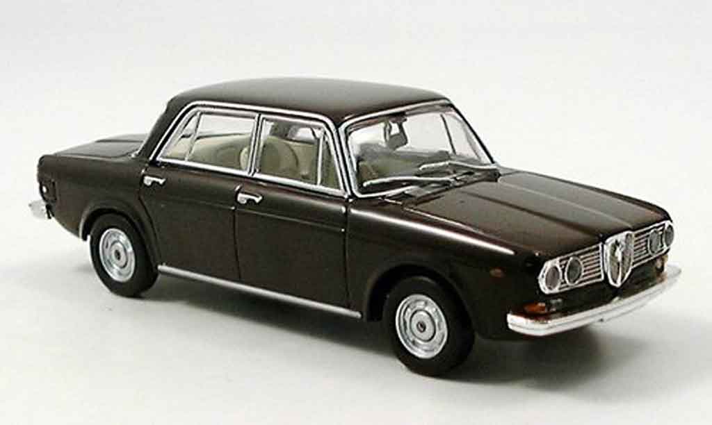 Lancia 2000 1/43 Starline berline bruin modelauto