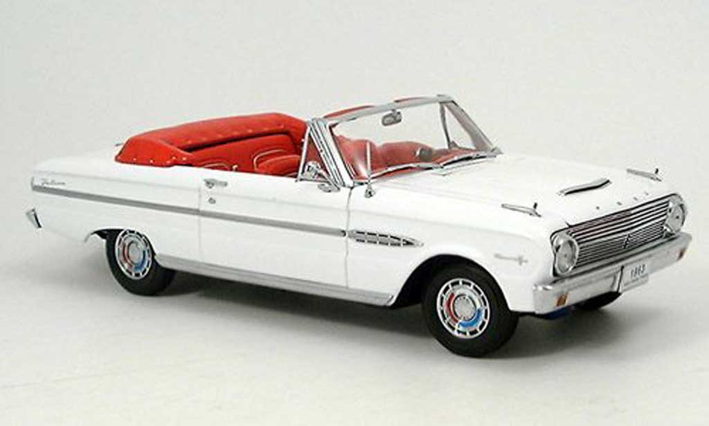 Ford Falcon Cabriolet 1/18 Sun Star Cabriolet wit 1963 modelauto