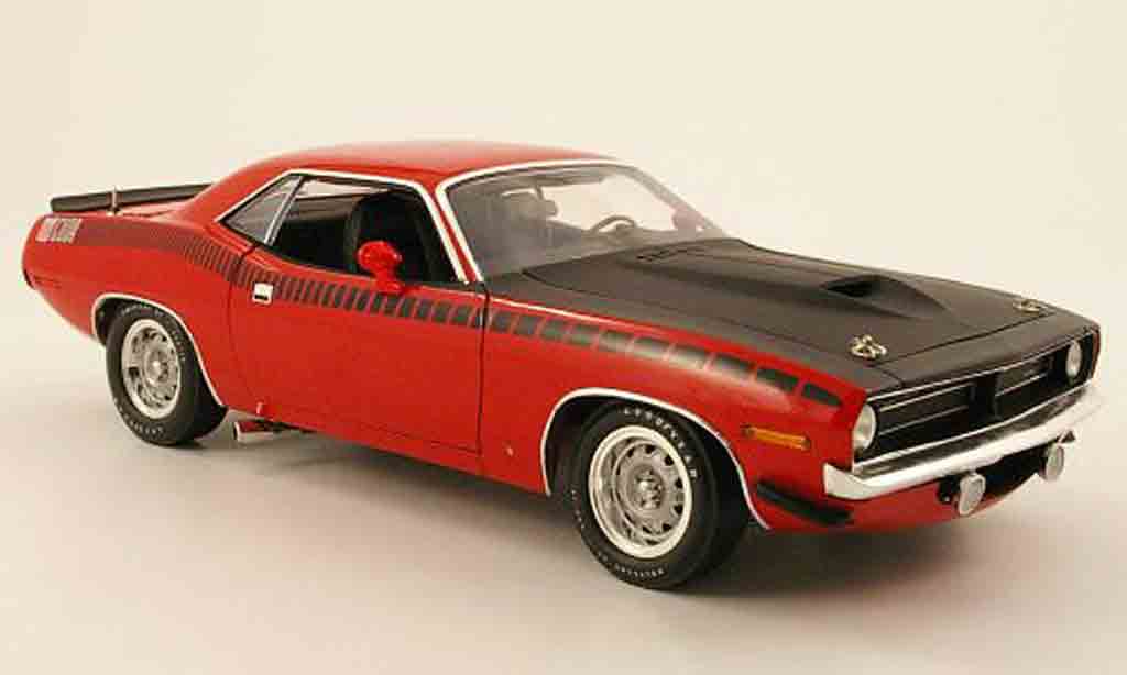 Plymouth Cuda 1970 1/18 Highway 61 1970 aar rood/matt zwart modelauto