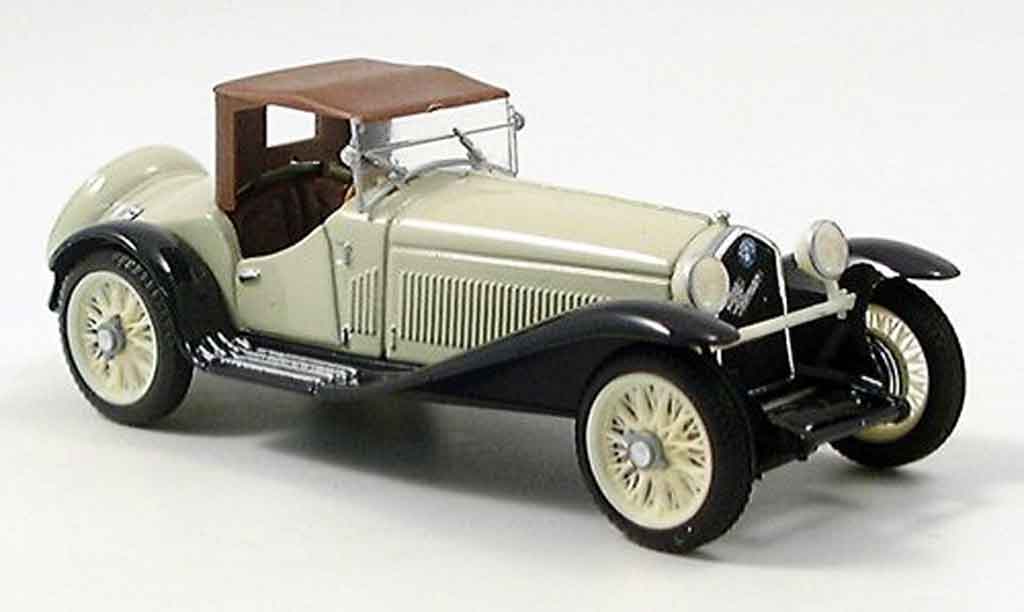 Alfa Romeo 2300 1/43 Brumm beige zwart modelauto