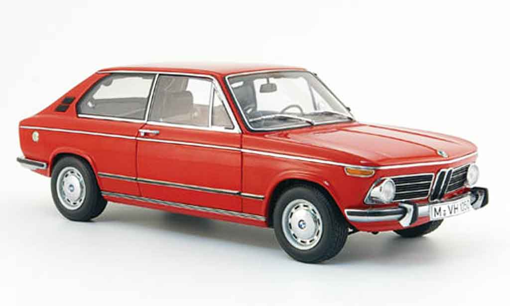 Bmw 2000 Touring 1/18 Autoart Touring tii rood 1972 modelauto